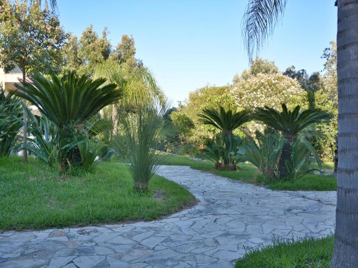 Masseria Lama Torre dell'Orso Exterior photo
