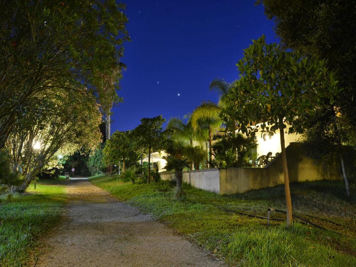 Masseria Lama Torre dell'Orso Exterior photo